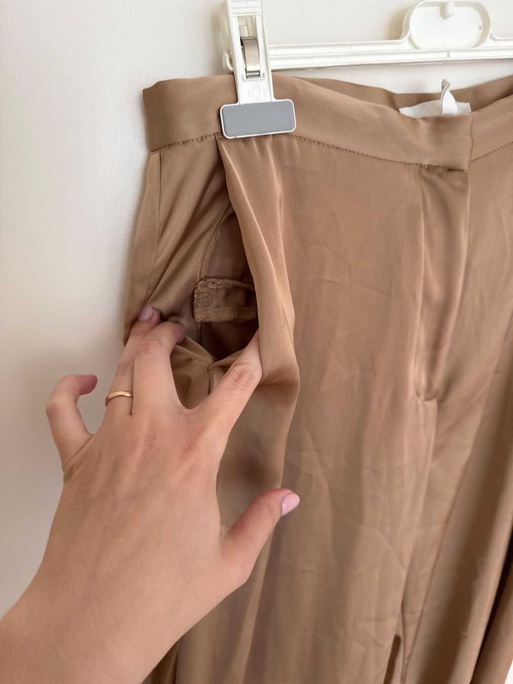 H&M Pantaloni: H&M Hose Gr. M – Usato da Horgen venduto da linuxrp 2