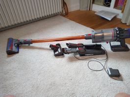 Dyson V10 Staubsauger