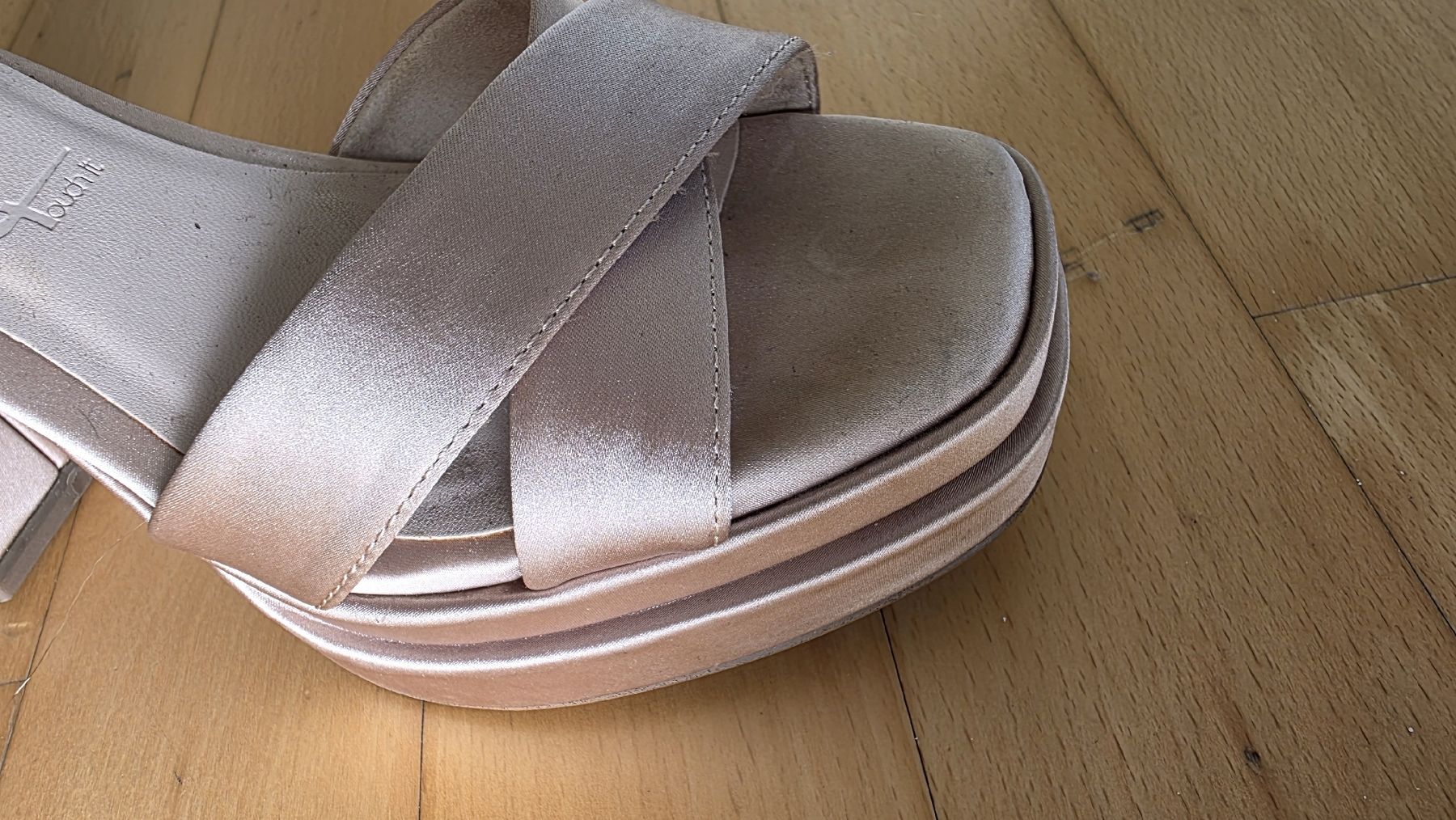 Tamaris Scarpe da donna: Sandalen Tamaris wie neu – Usato da Hunzenschwil venduto da Ananas132 1