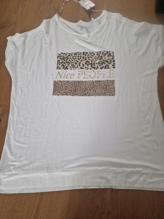 Weisses Shirt mit Leo Muster - Sommer Must-Have, neu!L