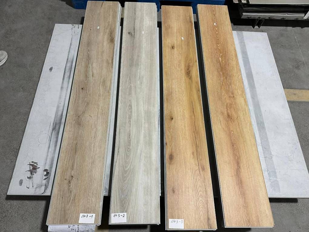 Bodenbeläge: Vinyl Bodenbeläge  – Gebraucht aus Oberhasli von Mobel_Fedko-2022