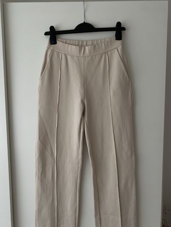 Knit-ted Stoffhose
