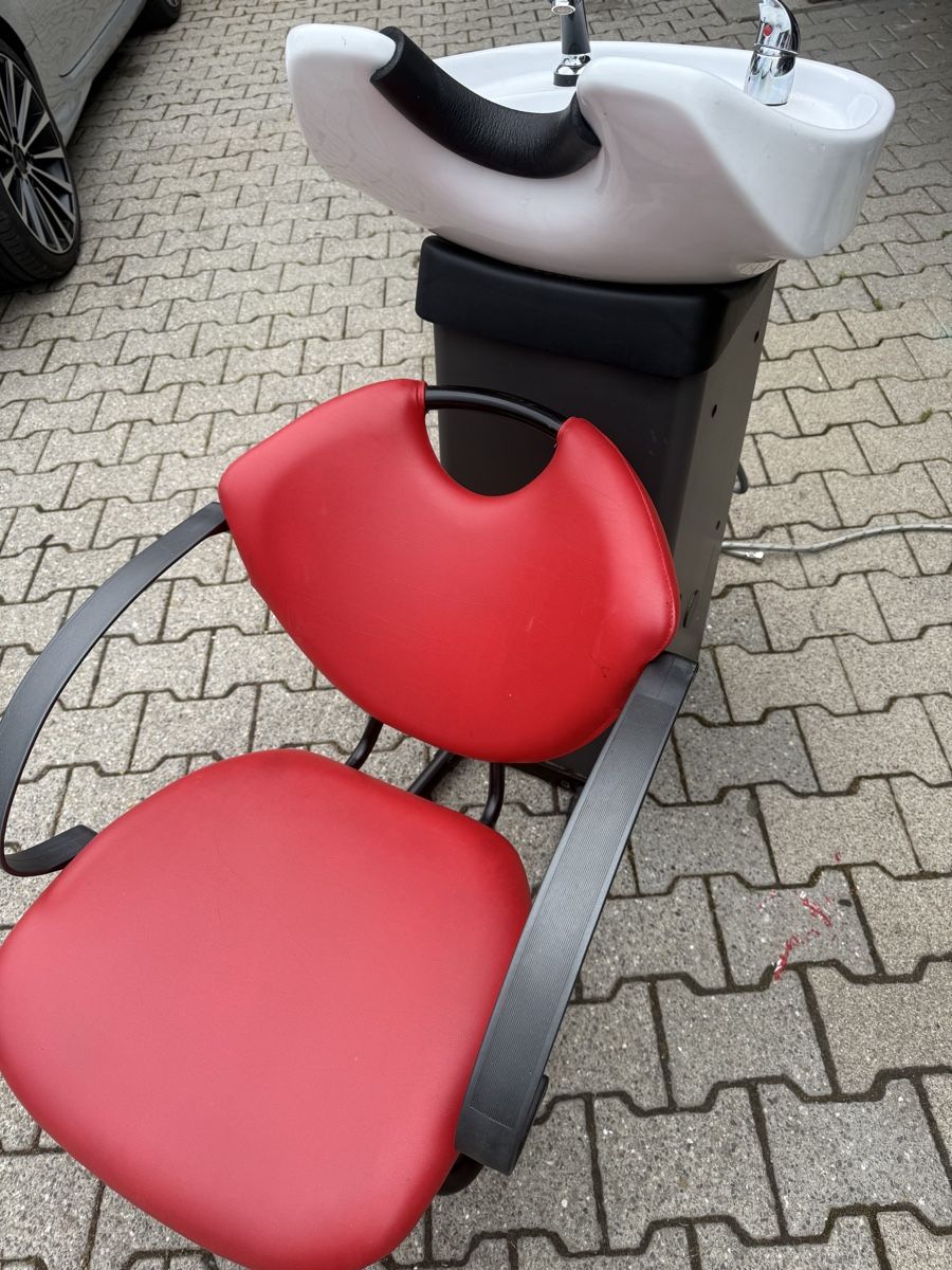 Lavabi & lavandini: Coiffeur Waschstation  – Usato da Horriwil venduto da Carrera68