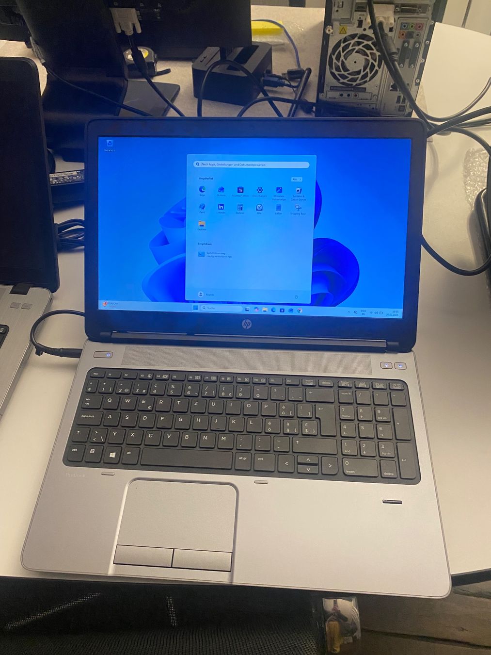 Hewlett Packard Notebook: HP ProBook Notebook - Windows 11 Pro – Usato da Herrliberg venduto da Julianopie 1