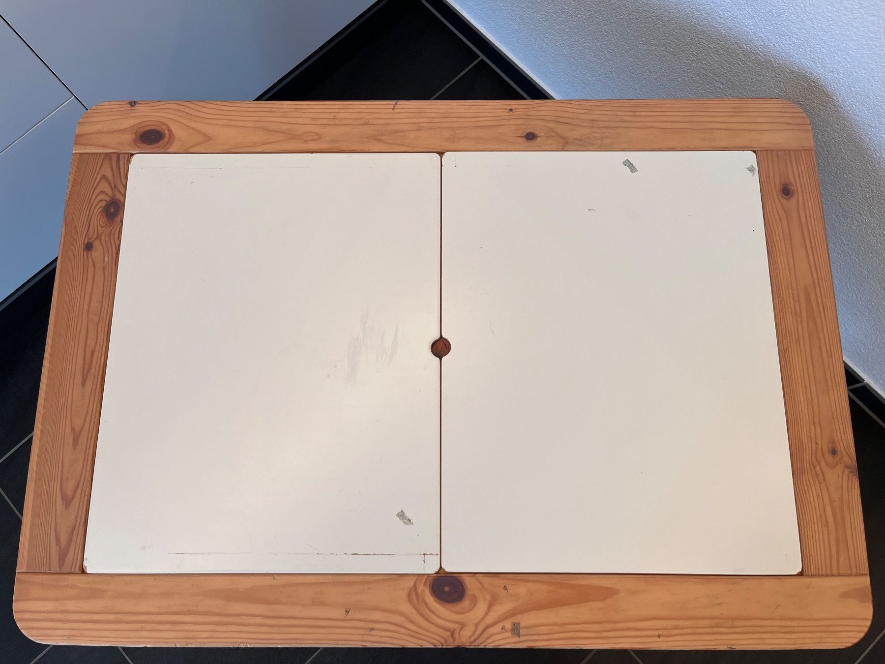 Ikea Tavoli: IKEA Fliset Kindertisch - 502.984.18 – Usato da Brünisried venduto da Seisler88 1