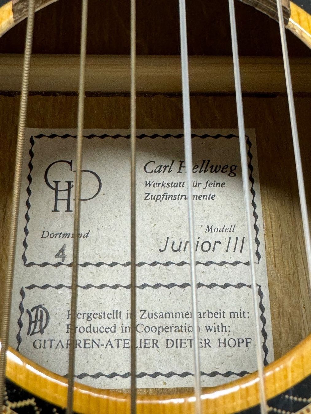 Strumenti musicali: Carl Hellweg Dortmund 4 Junior Guitar – Usato da Gsteig b. Gstaad venduto da Auctionly 1