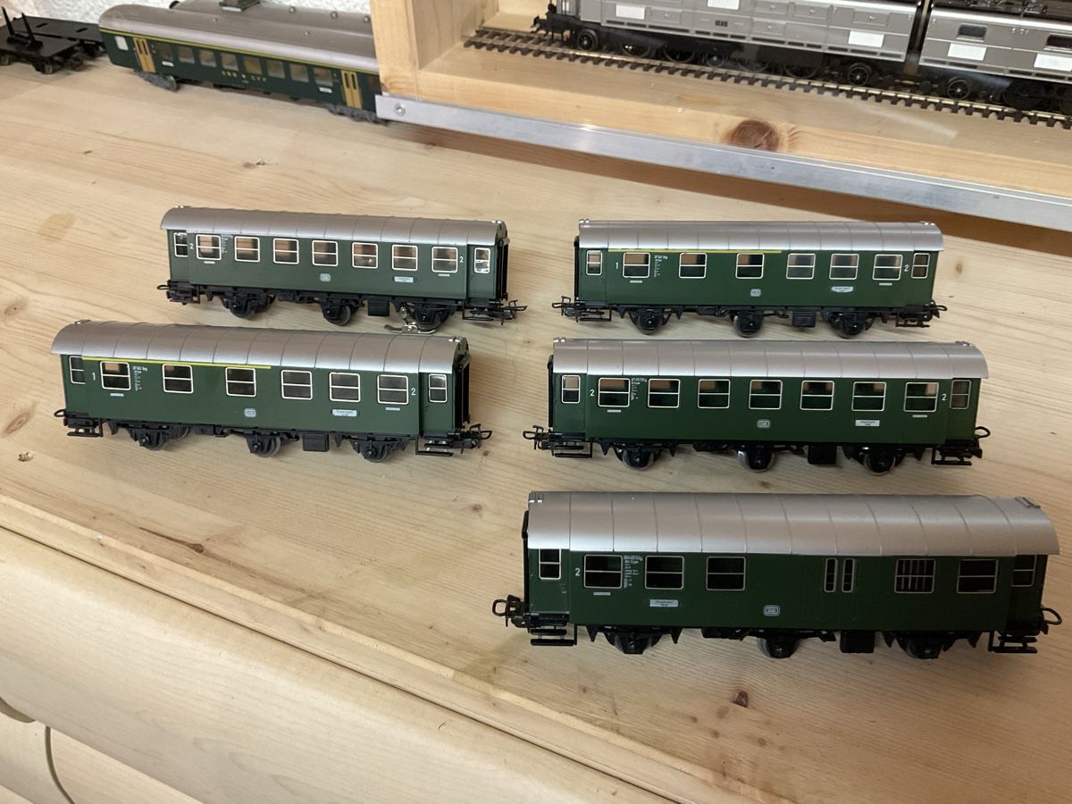 Märklin Modellini di ferrovie: 5 x Märklin  – Usato da Wald ZH venduto da Sbbemilio