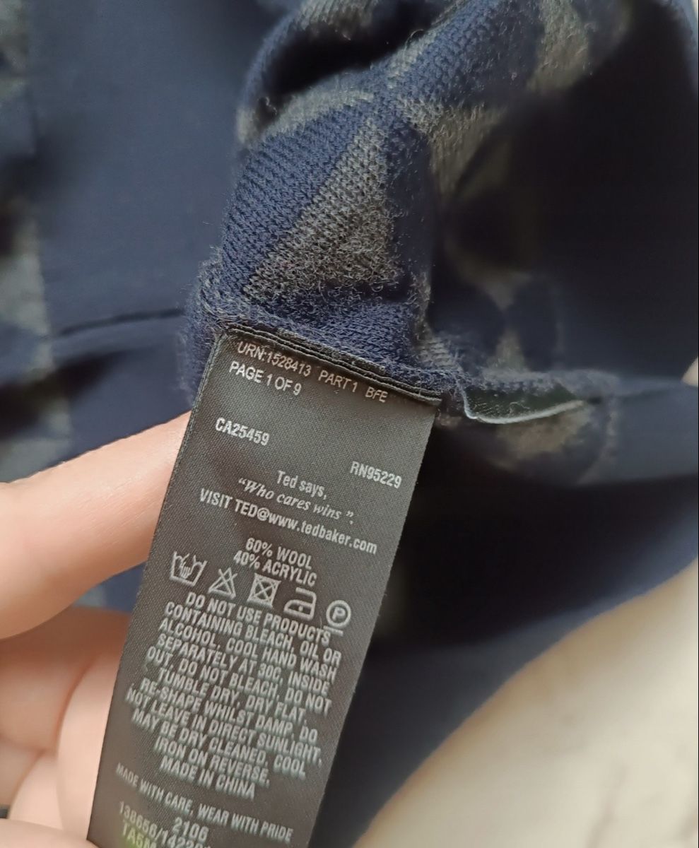 Pullover & Sweatshirts: Ted Baker Pullover T4 – Gebraucht aus Winterthur von seri_bo 4