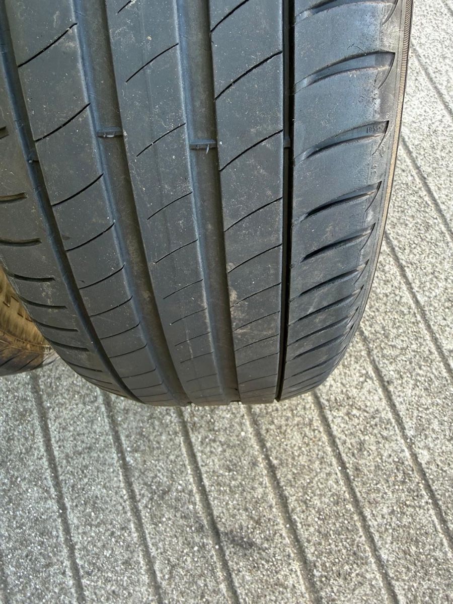 Pneumatici & Ruote complete: 4 Pneu – Usato da Landquart venduto da Toyota5 1