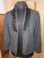 Eleganter Damenblazer mit Rüschen, Grösse 40