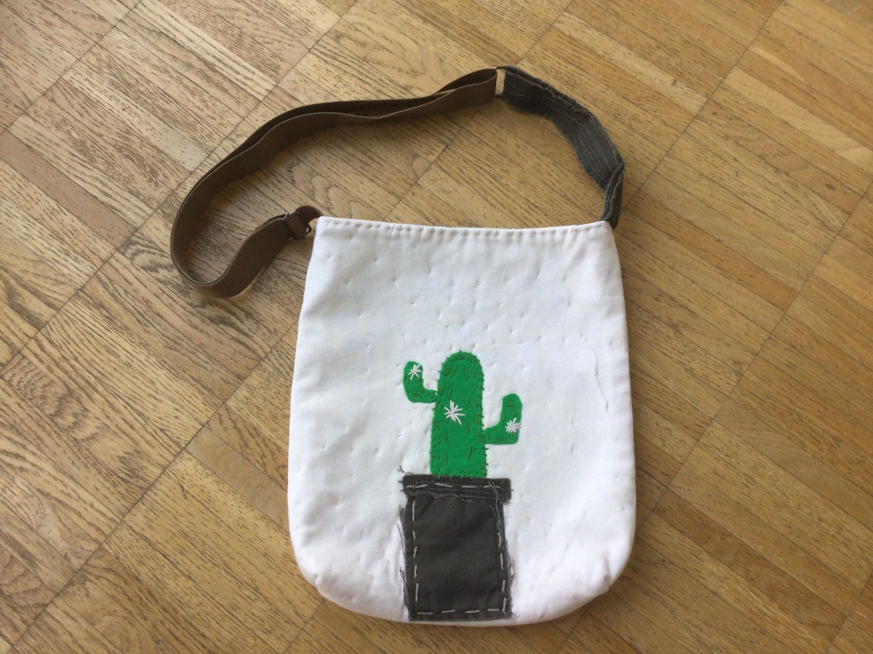 Borse: Schultertasche Kaktus Hand-made – Usato da Zürich venduto da ShadowVorlon