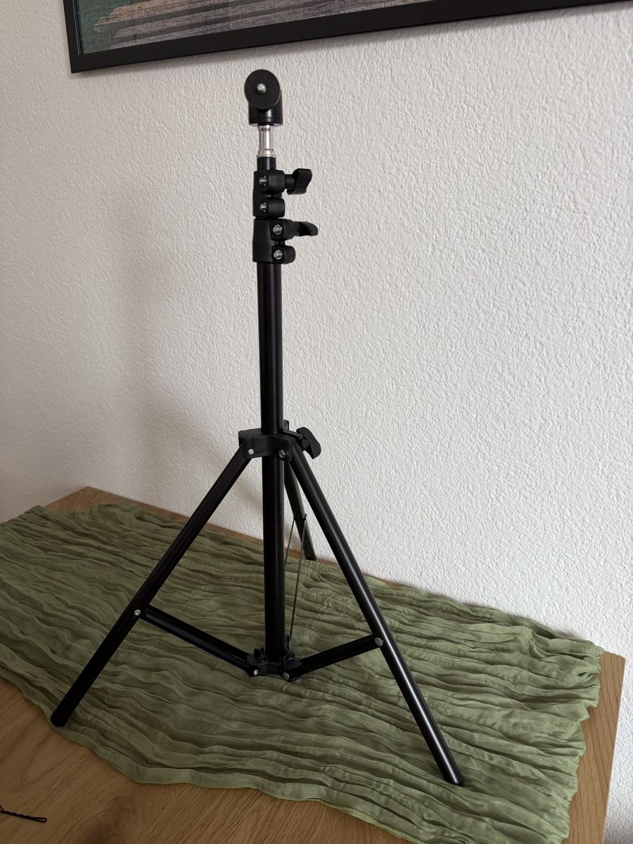 Lampade: LED Photography Fill Light mit Stativ – Usato da Güttingen venduto da bea_2ypn 5