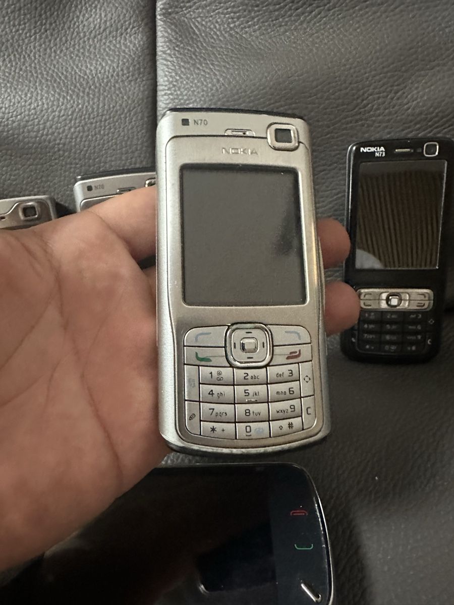 Nokia Telefoni cellulari / Smartphones: Nokia N Series 5x – Difettoso da Heerbrugg venduto da Amazon38 4