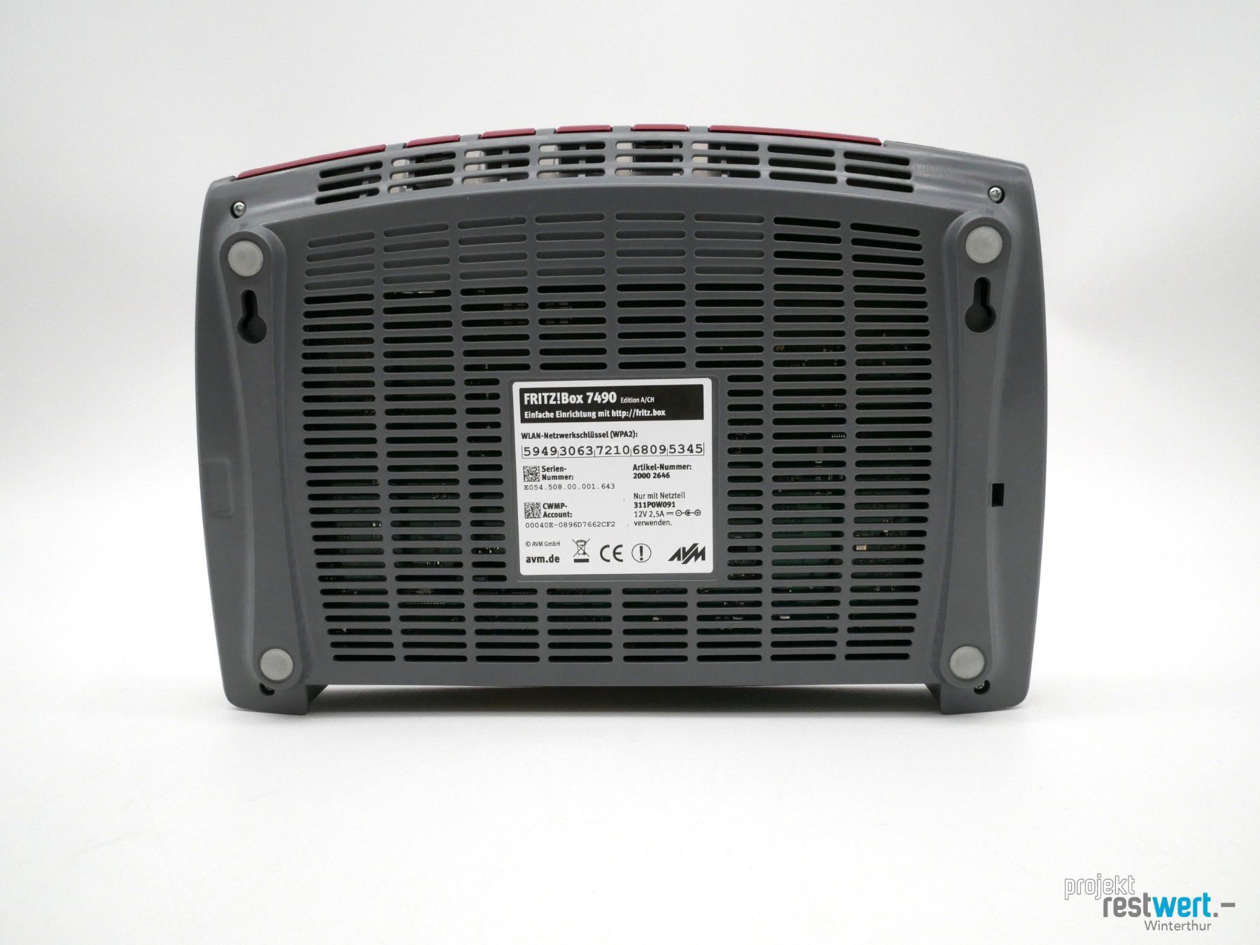 Fritz Modem & Router: FRITZ! Box 5490 Router grau rot – Usato da Winterthur venduto da Restwert_Winterthur 2