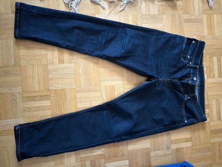 Levi's 512 Jeans – Dark Blue (W32 / L29)