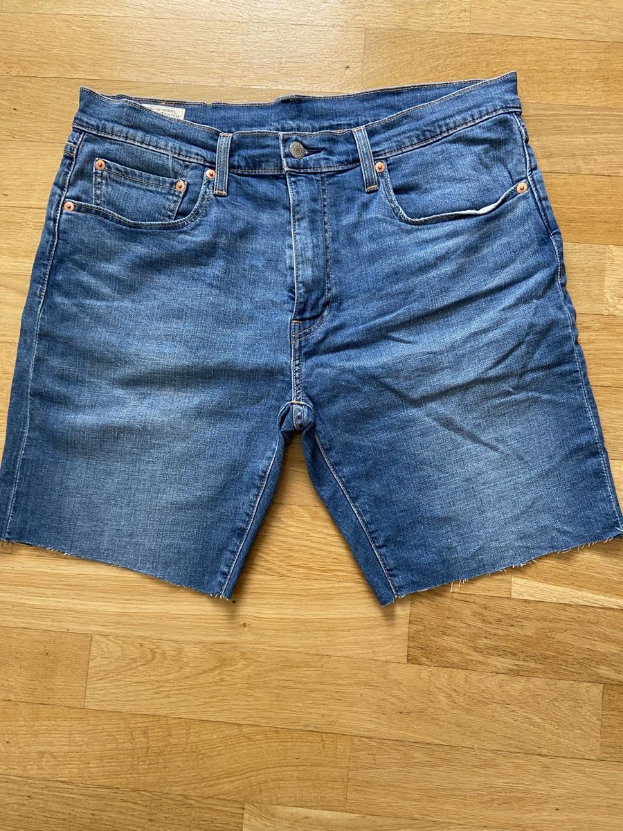 Levi's Jeans: LEVI STRAUSS GRÖSSE 33 – Usato da Zürich venduto da schneeflocke303