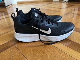 Nike Turnschuhe, neu, Gr. 42