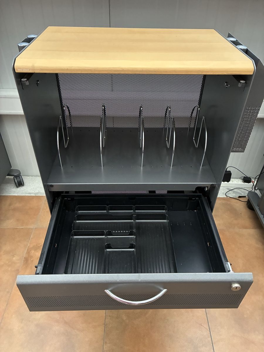 Korpus: Sideboard / Rollmöbel für Büro – Gebraucht aus Müllheim Dorf von top_6sdg 2