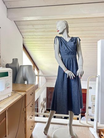 Schönes Kleid von INES DE LA FRESSANGE, Paris