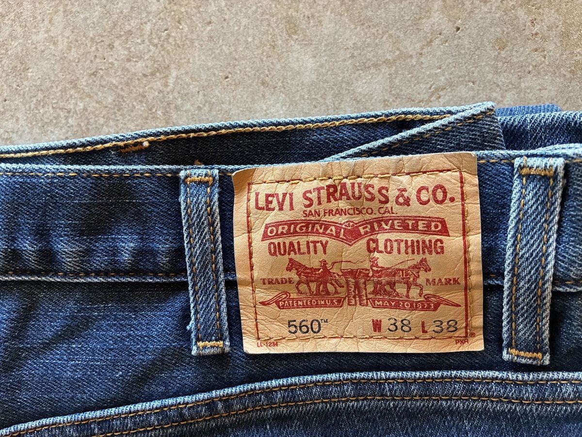 Levi's Jeans: Jeans Levi’s 560 L38/ W38 – Nuovo (secondo la descrizione) da Flanthey venduto da Gege24