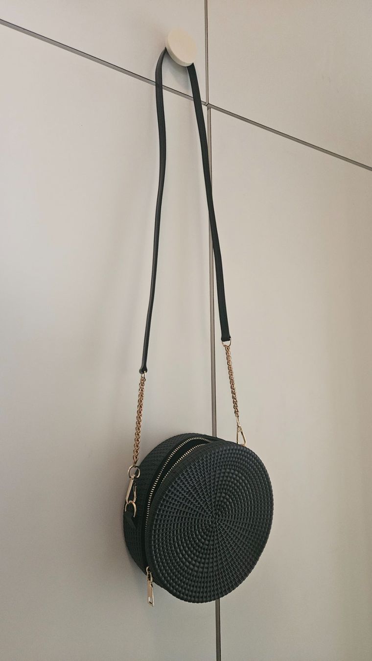 Taschen für Damen: Borsetta nera tonda in caucciù – Gebraucht aus Melano von H-Sara 1