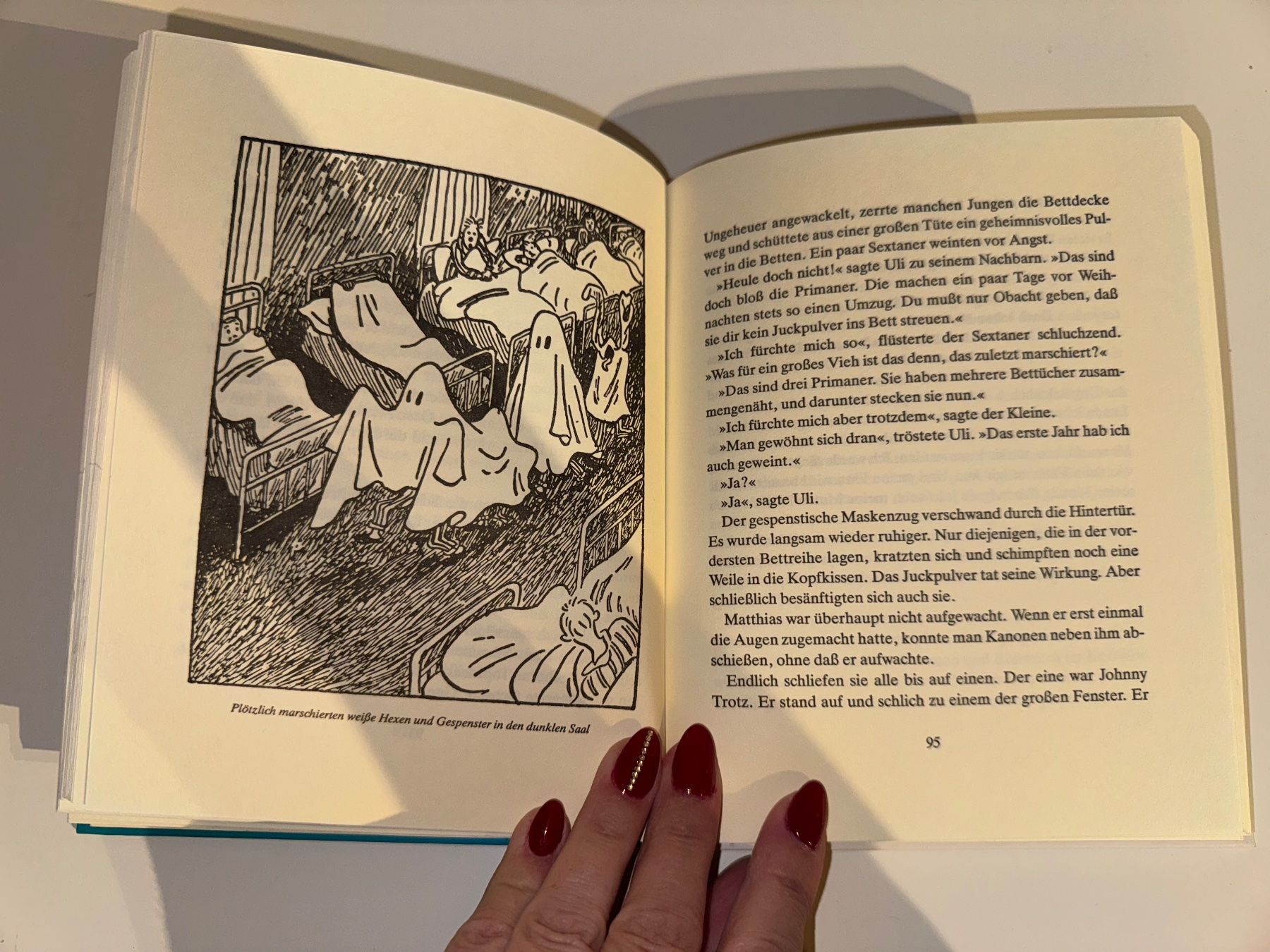 Libri: BUCH: Erich Kästner, Das fliegende Klassenzimmer – Usato da Grosswangen venduto da Kleine.Knoepfe 6