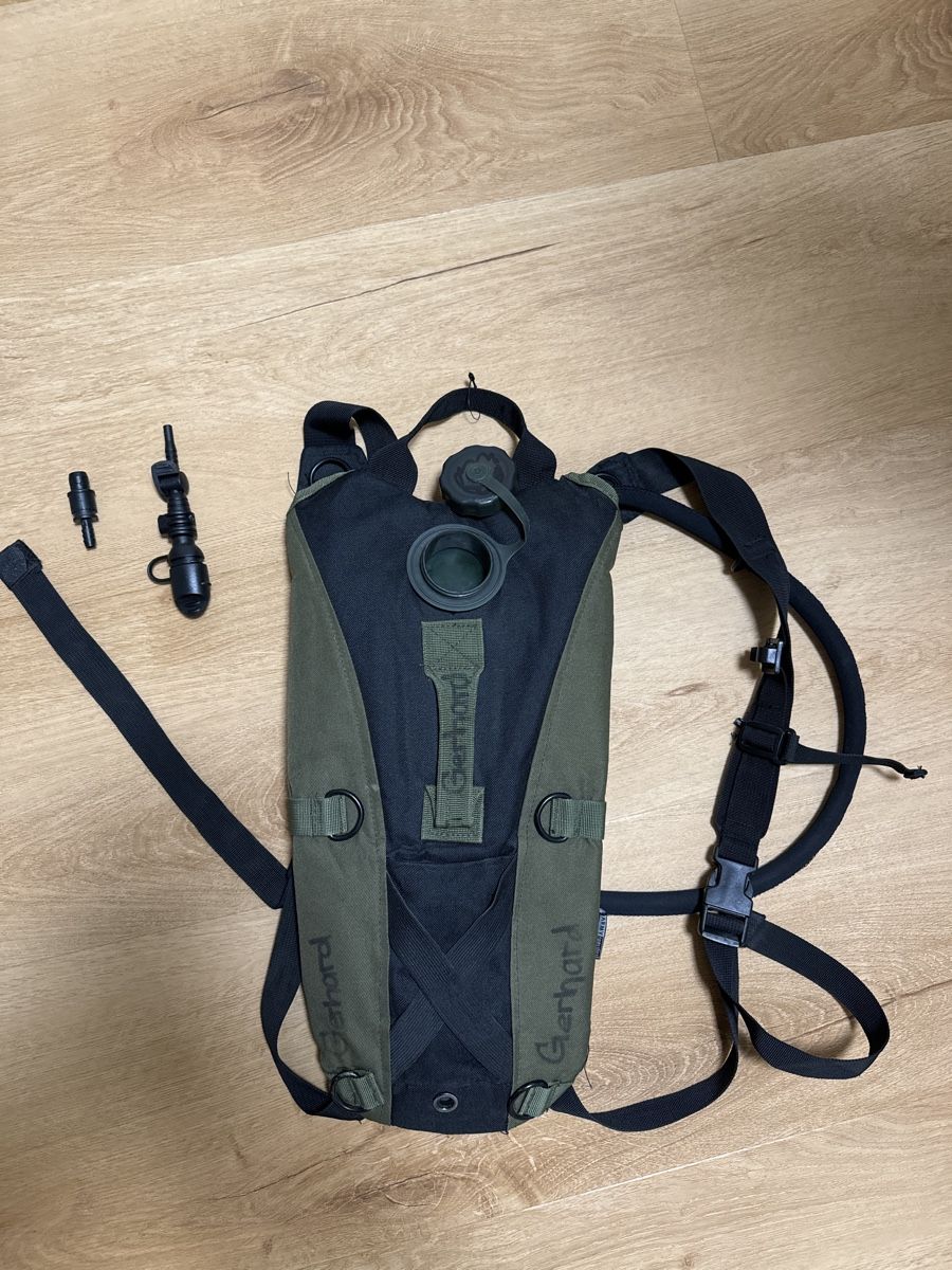 Camelbak Sacs à dos: Trinkrucksack, Trinksystem – D'occasion à Diepflingen par Erzengel2885