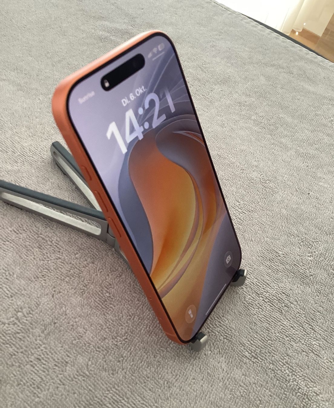Apple Handys / Smartphones: Apple iPhone 17 Pro 256 GB, Comic orange, Case. noch neu – Neu (gemäss Beschreibung) aus Affoltern am Albis von Sspiridon 3
