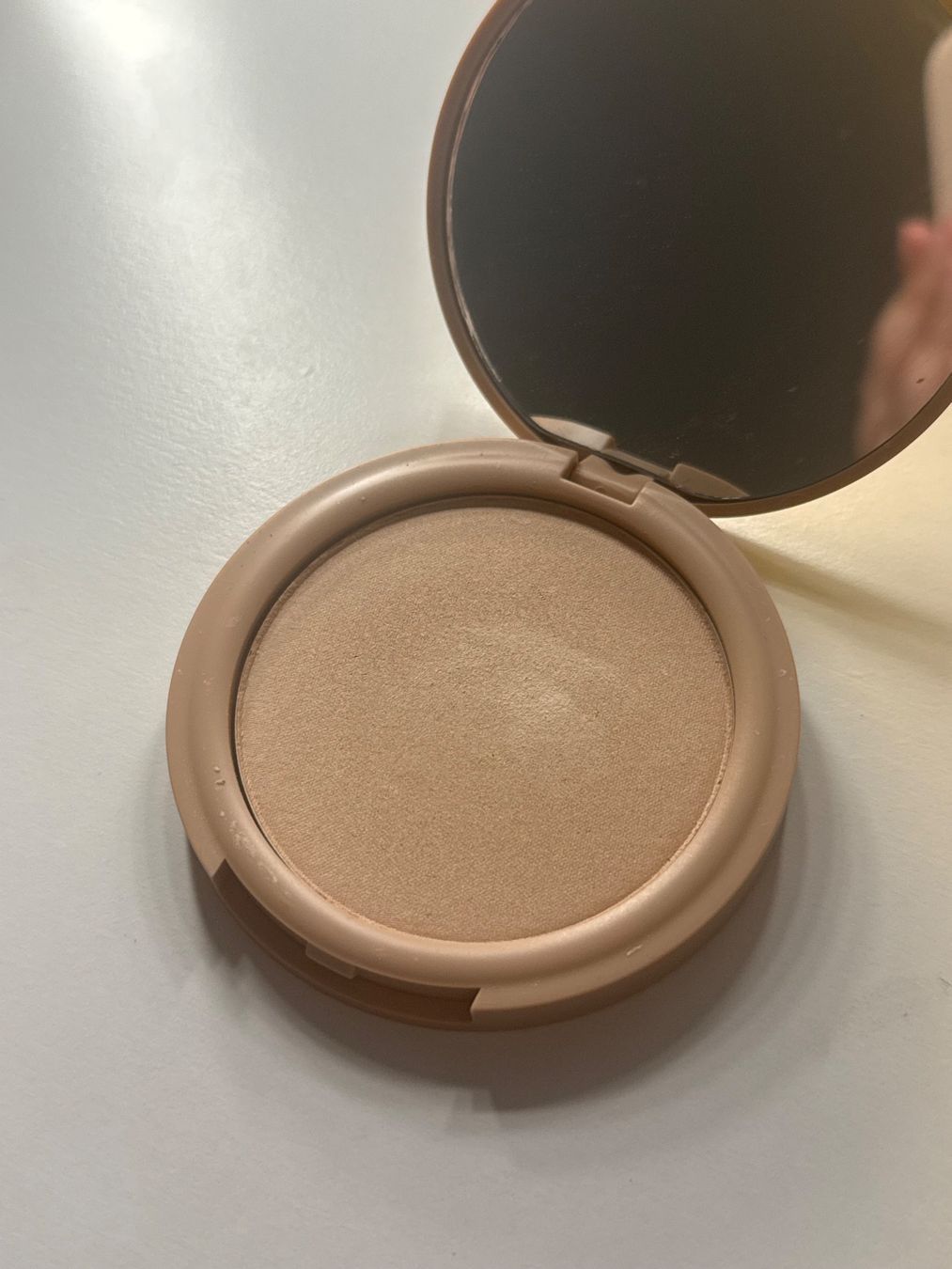 Make-up: Paese Highlighter-Puder – Gebraucht aus Laupen ZH von nas_h2nr