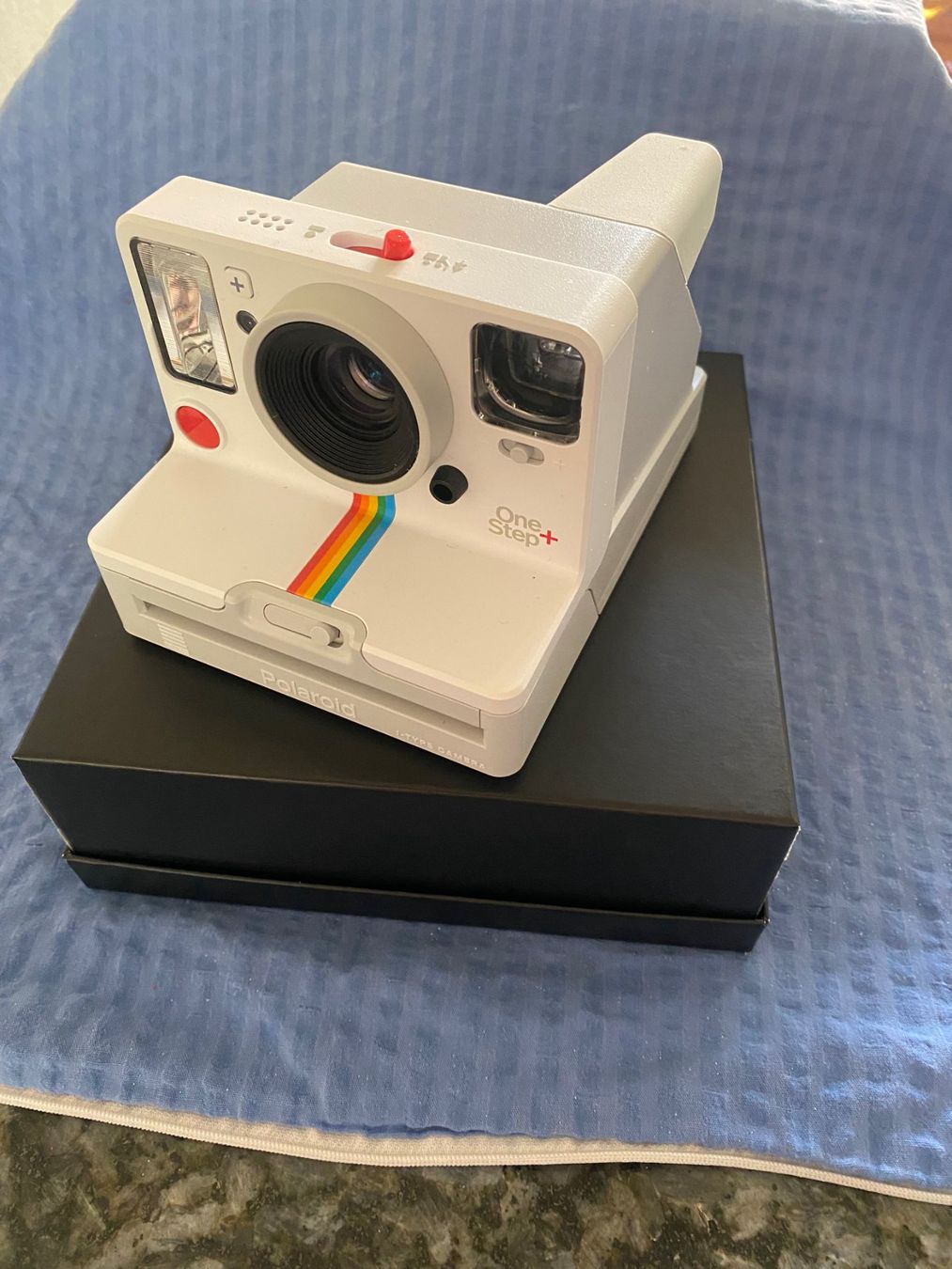 Polaroid Kamera: Polaroid OneStep+ Bluetooth i-Type Instant Camera – Neu (gemäss Beschreibung) aus Allenwinden von Obalu
