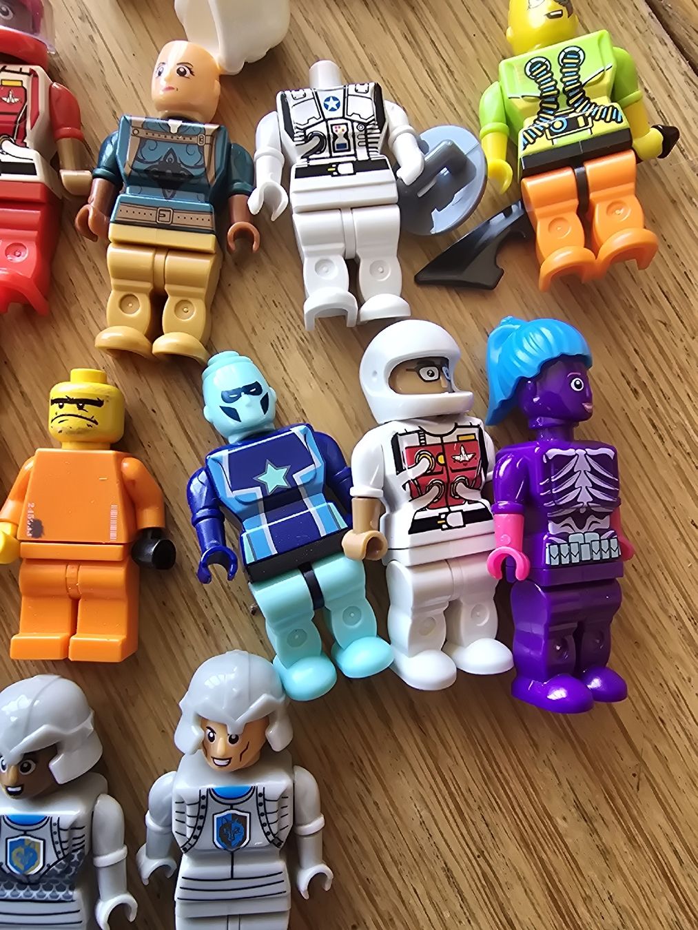 Lego Figuren: Lego Figuren  – Gebraucht aus Hedingen von mickway 1