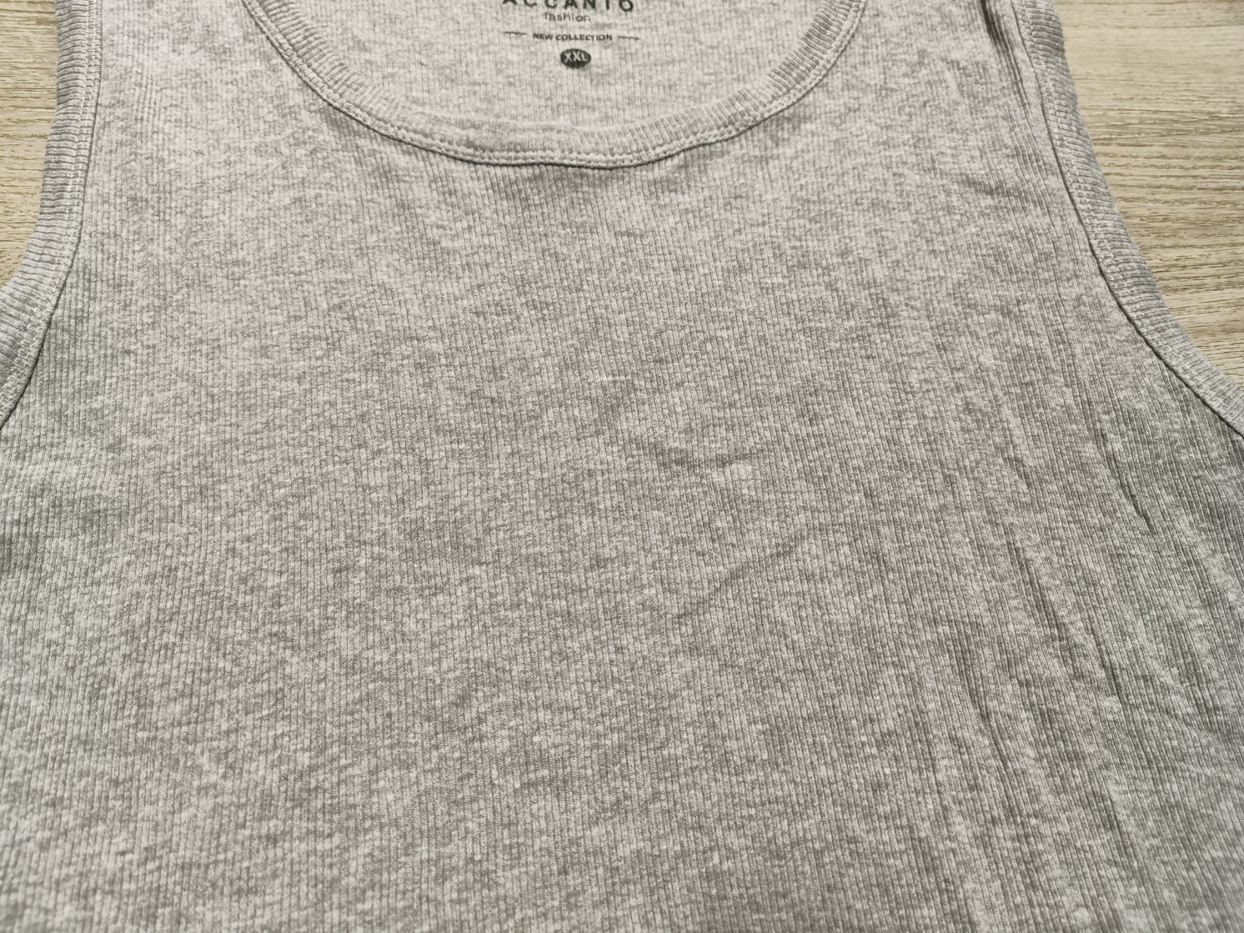 Tops: Accanto Top XL – D'occasion à Bätterkinden par Elefantenzoo 1