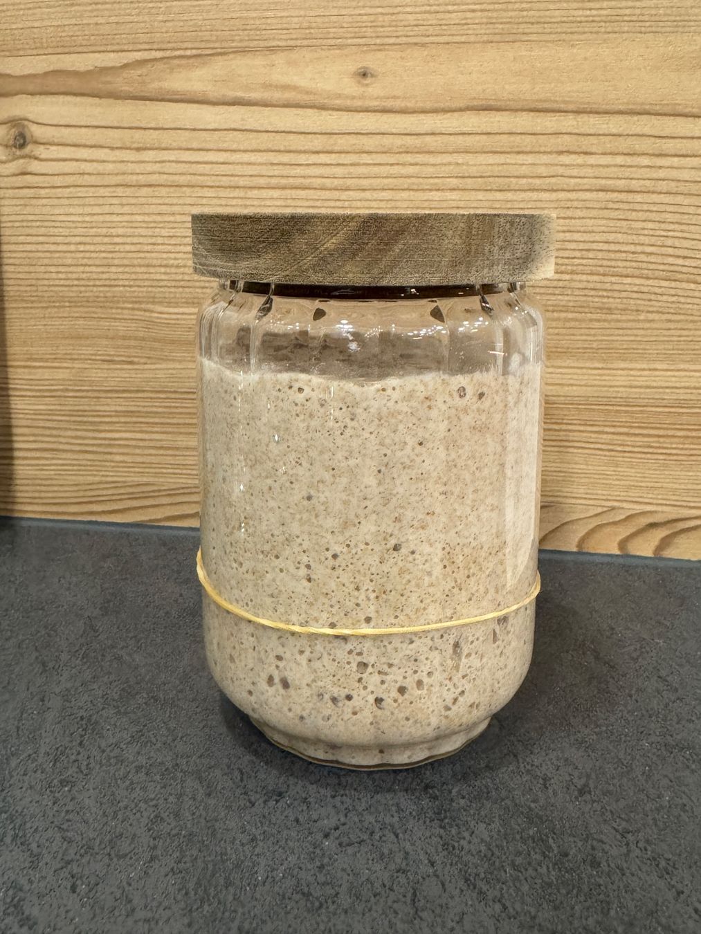 Lebensmittel & Spezialitäten: Ausgeprägter Sauerteig Starter 🍞 – Gebraucht aus Herisau von fust10 1