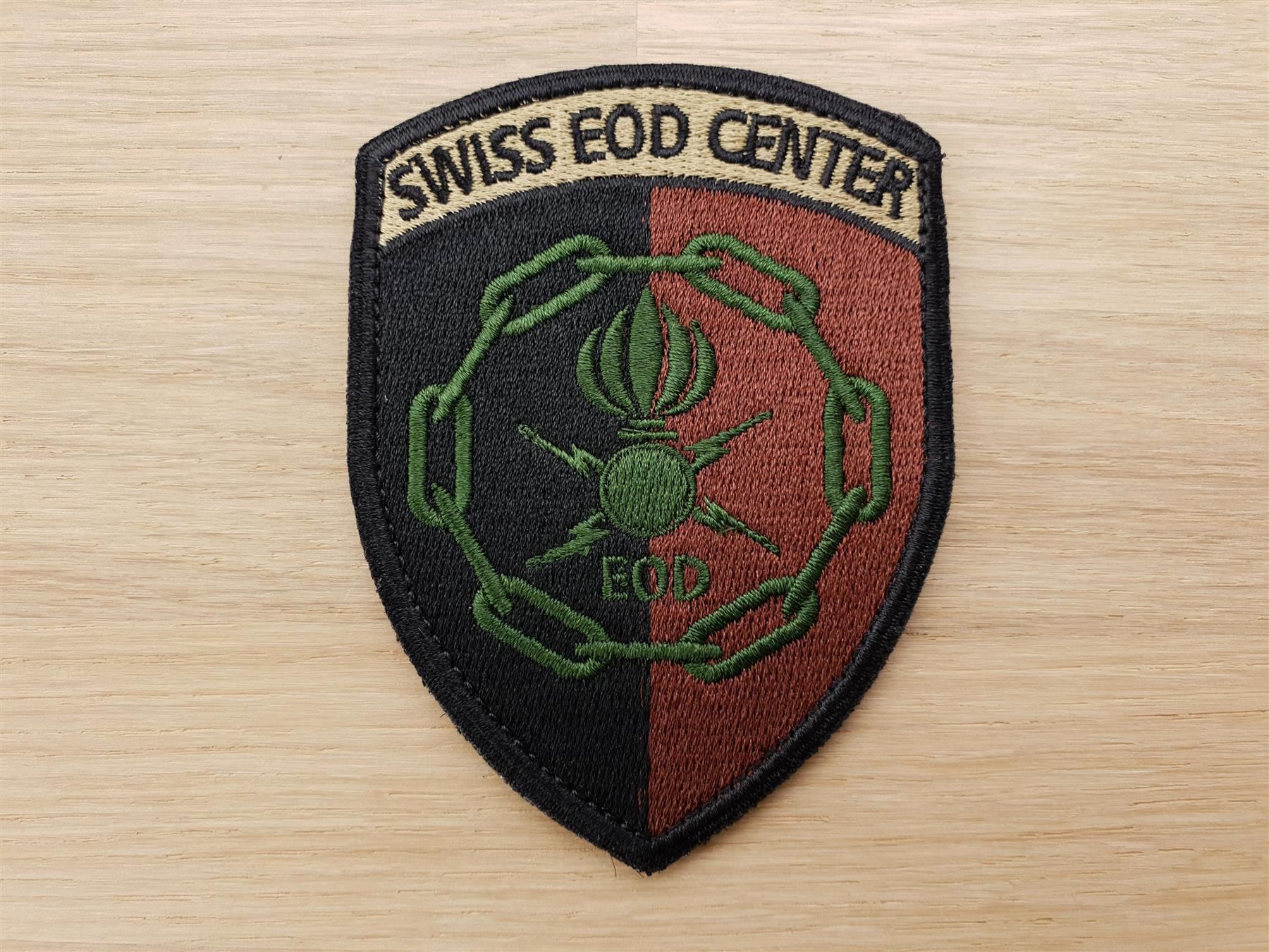 Placchette & Badge: Badge SWISS EOD CENTER – Nuovo (secondo la descrizione) da Erlinsbach venduto da S700