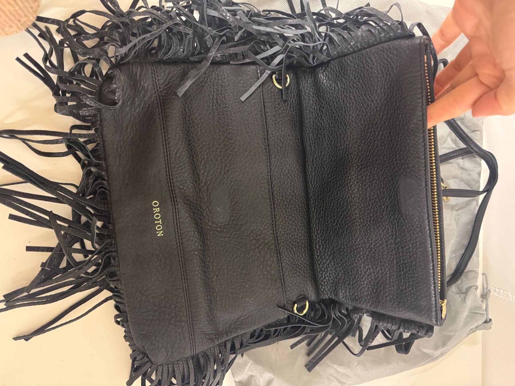 Taschen für Damen: Schwarze Ledertasche von Orton – Gebraucht aus Zollikon von lit_9hd6 2
