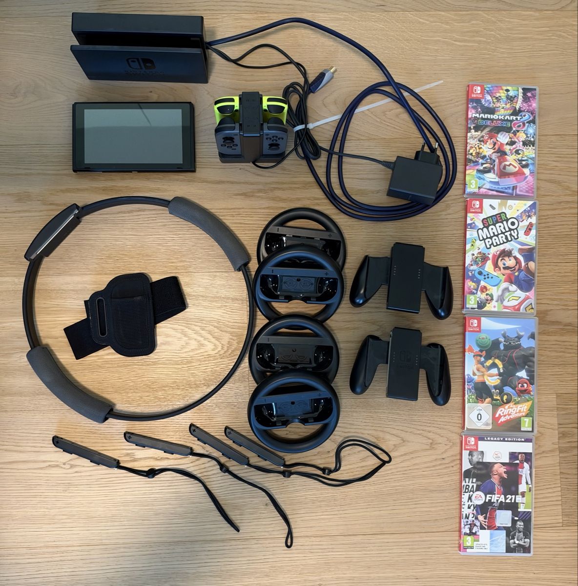 Nintendo Console: Nintendo Switch mit viel Zubehör – Usato da Wettingen venduto da stekne89