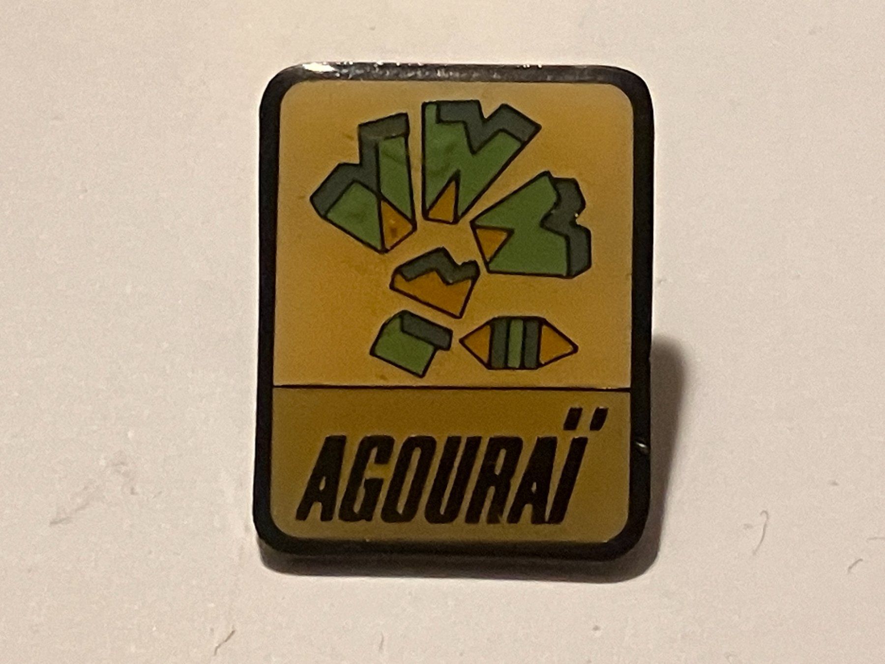 Placchette & Badge: 1 Pin Agourai – Usato da Basel venduto da djwwpp