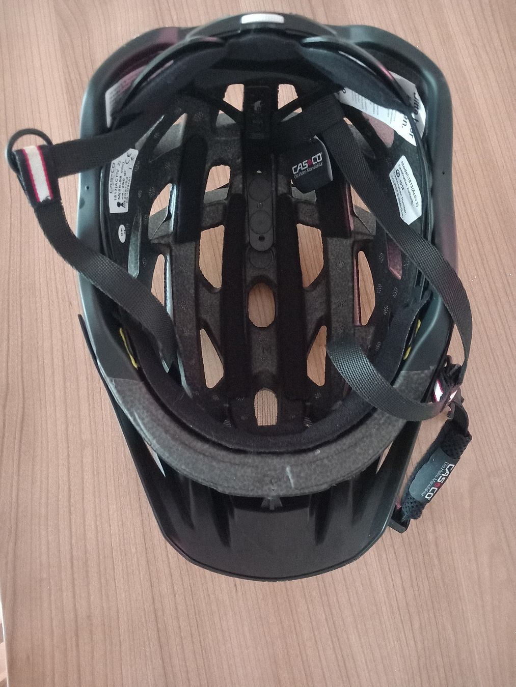 Casco Caschi: Casco Fahrradhelm – Usato da Ebnat-Kappel venduto da petzilein 2