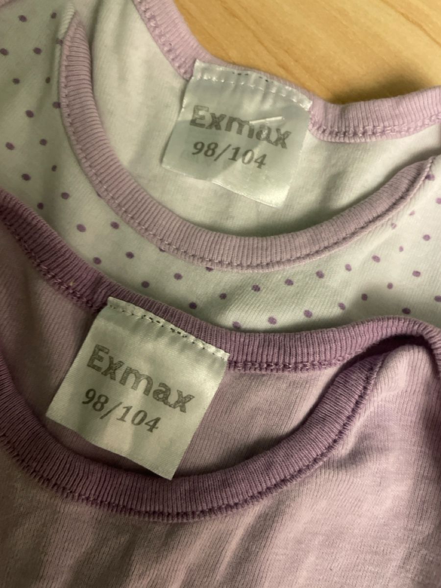 Sous-vêtements: 2 Bodys  Exmax 98/104 lila gemustert 2 Stk – D'occasion à Obergerlafingen par cabo4 1