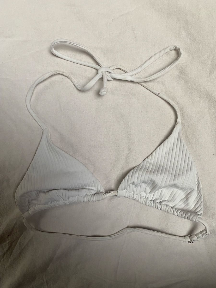 Bershka Maillots de bain & Bikinis: Weisses Bershka Bikini Set – D'occasion à Rehetobel par Norea69