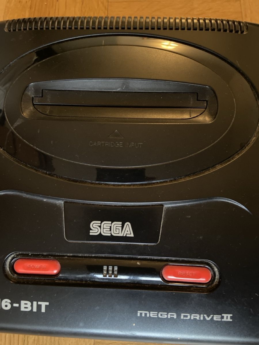 Sega Console: Sega Mega Drive II - Console Rétro 16-Bit – Usato da Cortaillod venduto da Ava1725 2