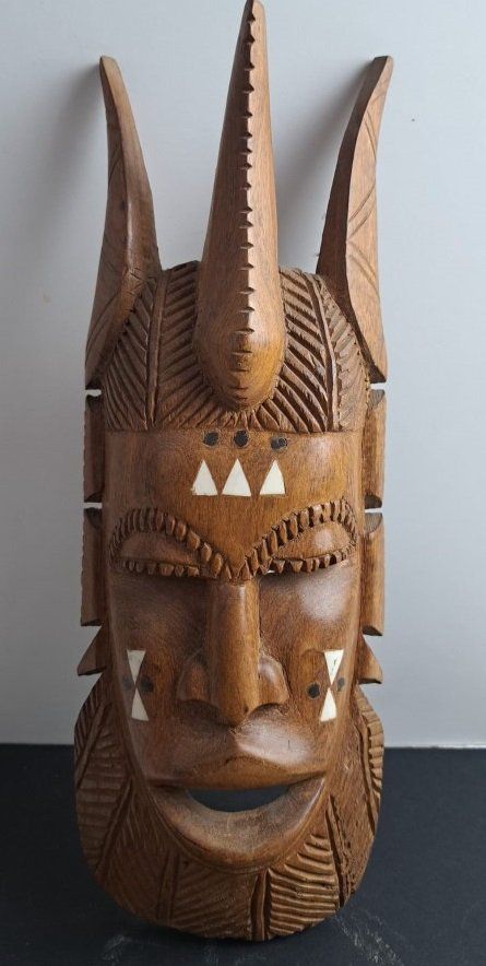 Internationale Kunst: Maske Holz Afrika Asiatika – Gebraucht aus Flums von Flumsantik