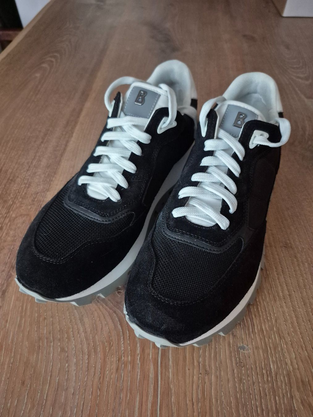 Bogner Chaussures hommes: Sneaker BOGNER schwarz Grösse 44 – D'occasion à Herzogenbuchsee par Ro9999 1