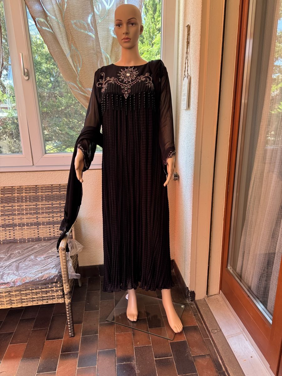Kleider: – Elegantes Chiffon-Kleid in Grösse M – Neu und originalverpackt aus Murgenthal von mah_vy9v 2