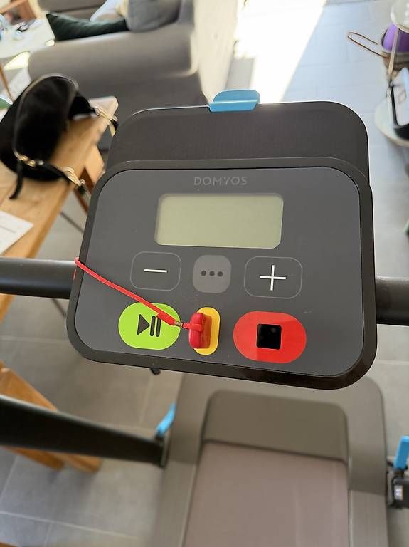 Macchine per carico, silaggio e trasporto: Tapis de course décathlon  – Usato da La Tour-de-Peilz venduto da pmi_hzc6 1