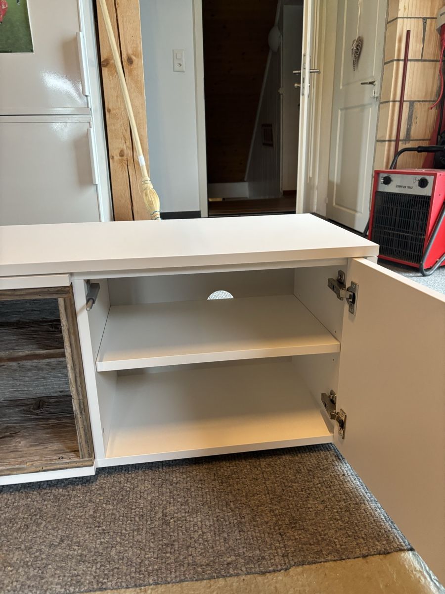 Mobili TV: Sideboard Tv – Nuovo e nell'imballaggio originale da Ruswil venduto da ced_m9rd 2