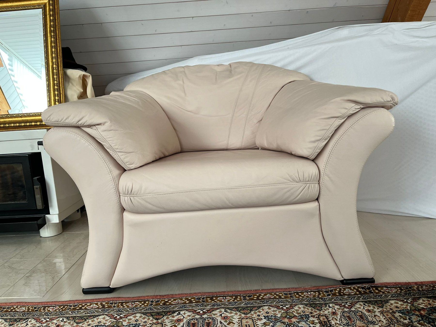 Poltrone: Ledersessel rose – Usato da Jona venduto da m.brun 1