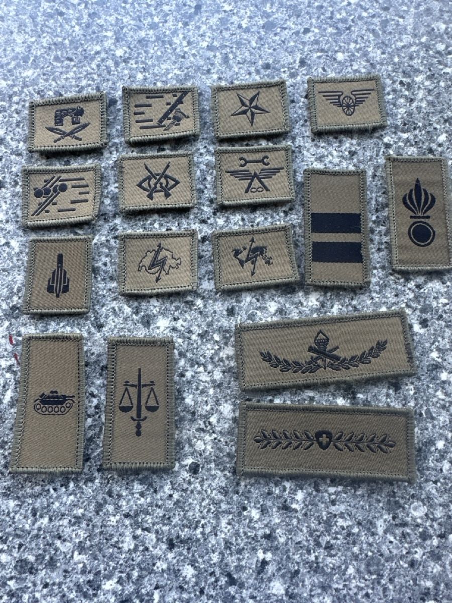 Schweizer Armee Plaketten & Abzeichen: Armee – Gebraucht aus Morbio Inferiore von Ecod