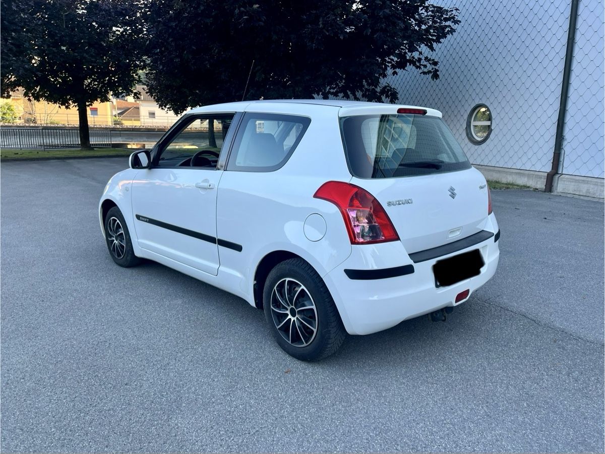 Suzuki Autos: Suzuki Swift 1.3 ab 1.-! – D'occasion à St. Margrethen SG par M.Kt 1