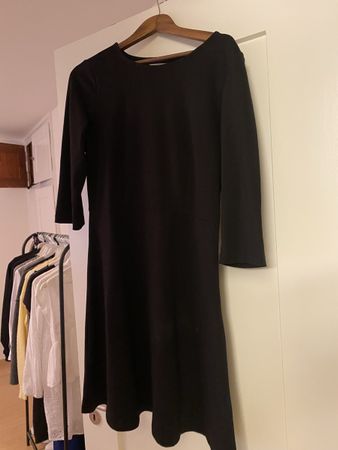 Schwarzes Kleid von Zalando Essentials, Grösse L